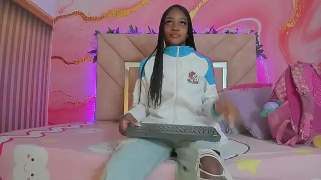 Taylor_oriana_ from StripChat is Freechat