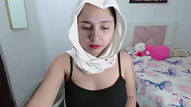 Thalian from StripChat is Freechat