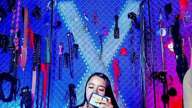 Tifanny_bdsm from StripChat is Freechat
