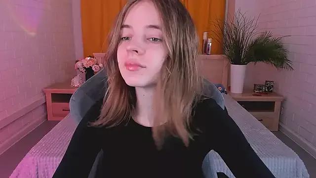 TinaDavil from StripChat is Freechat
