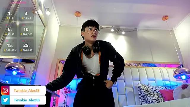 Twinkie-Alex18 from StripChat is Freechat