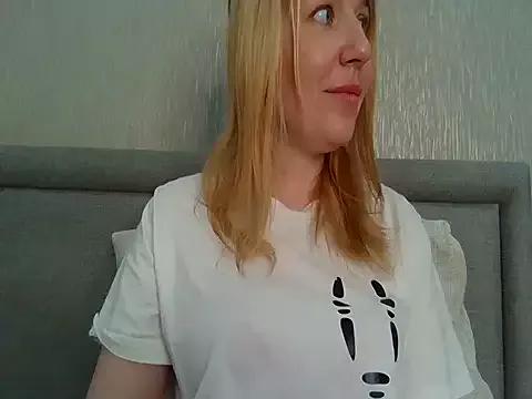 urbadkitty from StripChat is Freechat