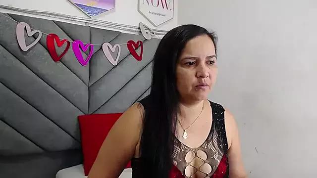 vauroracooper from StripChat is Freechat