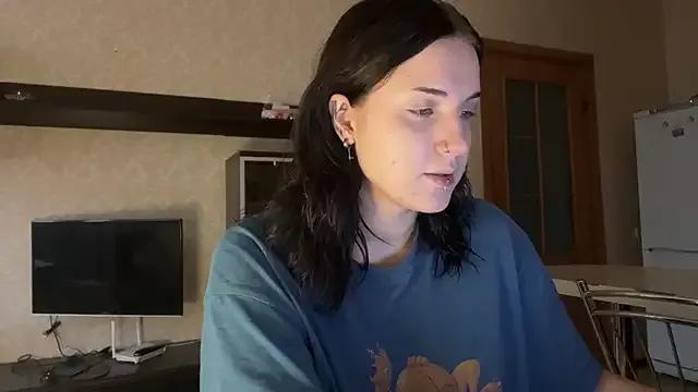 VelvetNote from StripChat is Freechat