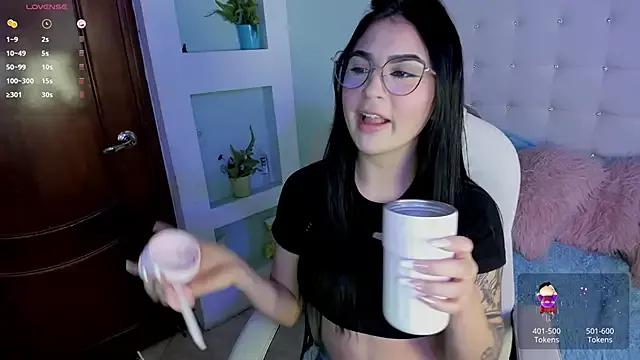 Venus_Bliss from StripChat is Freechat