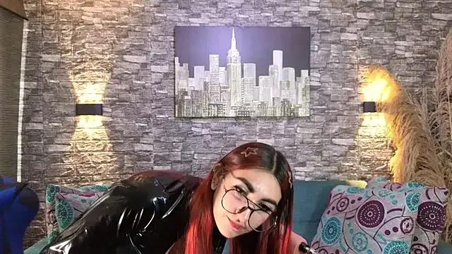 venusevanss from StripChat is Freechat