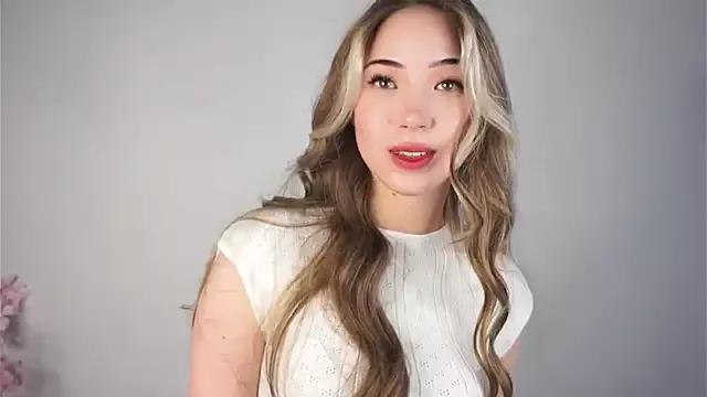 VeronaHerington from StripChat is Freechat