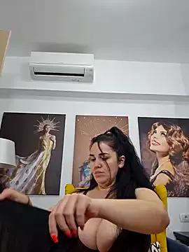 VickyDevine from StripChat is Freechat