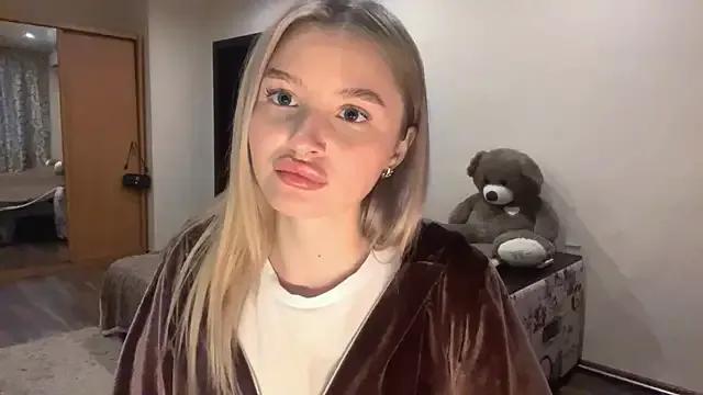 VictoriaMystery from StripChat is Freechat