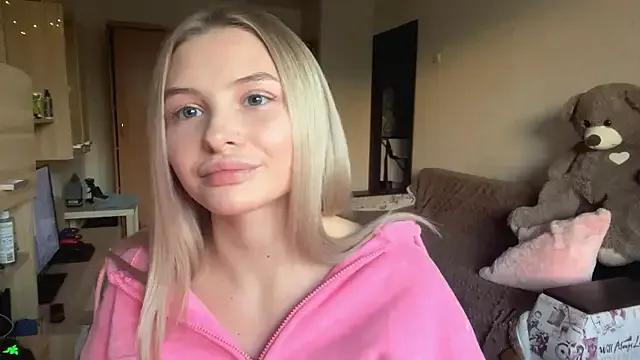 VictoriaMystery from StripChat is Freechat