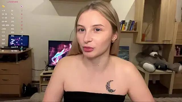 VictoriaMystery from StripChat is Freechat