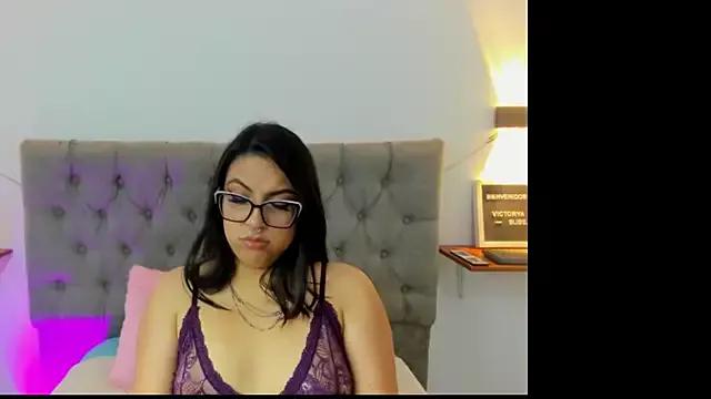 VictoryaBliss from StripChat is Freechat