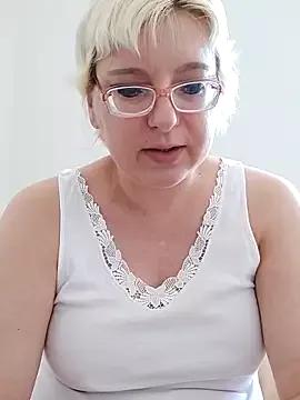 VikaKing from StripChat is Freechat