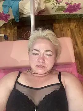 Viki100paradise from StripChat is Freechat