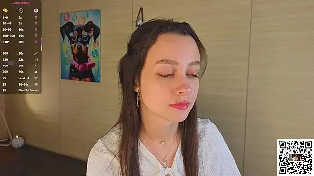 VineciaDestors from StripChat is Freechat