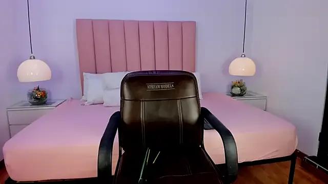 VioletaShine from StripChat is Freechat