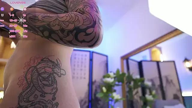 VioletEvanz from StripChat is Freechat