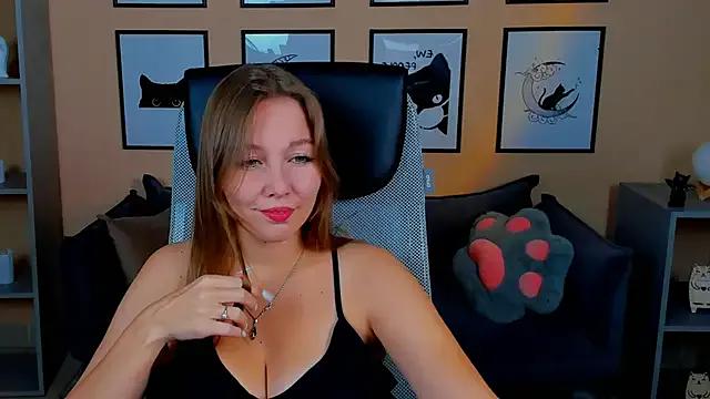 VivianGutierrez from StripChat is Freechat