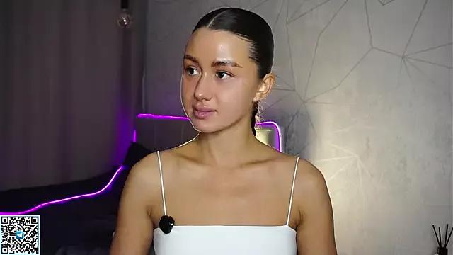 vvillywonka from StripChat is Freechat