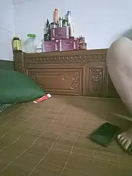 Wet_pussyxx from StripChat is Freechat