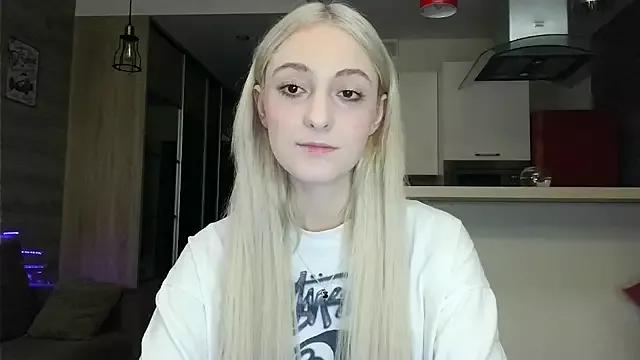 white_liillyy from StripChat is Freechat