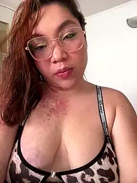 WhiteWomen from StripChat is Freechat