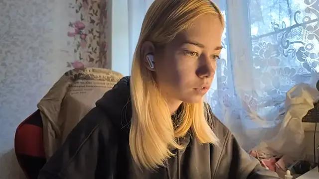 Witching_Moon from StripChat is Freechat