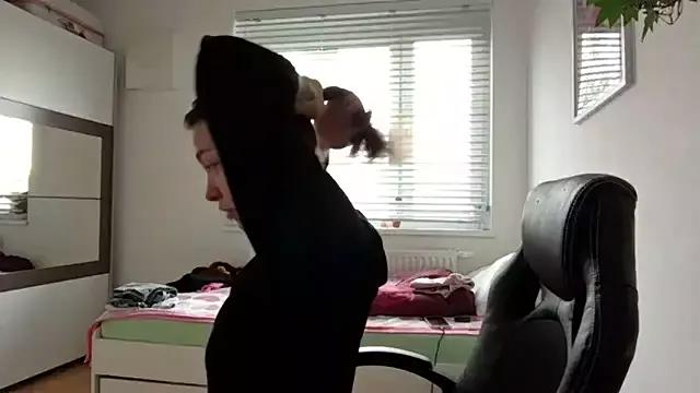 WonderAngela from StripChat is Freechat