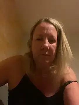 X-Victoria-X from StripChat is Freechat