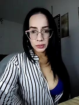 YaraDuartee from StripChat is Freechat
