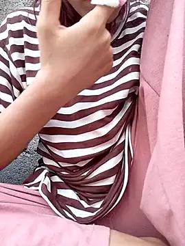 yenicitir from StripChat is Freechat