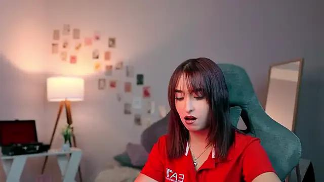 yourfitoviolett from StripChat is Freechat
