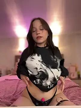 YourLittleDevil from StripChat is Freechat