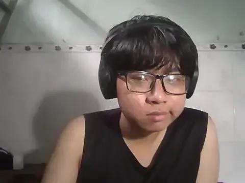 yours_c from StripChat is Freechat
