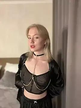 YourSunshine- from StripChat is Freechat
