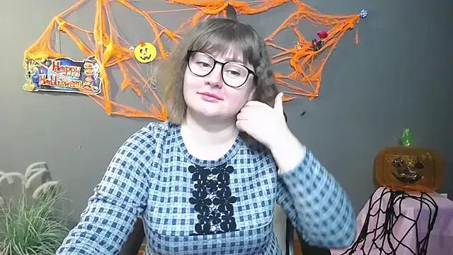 ZannaDreil from StripChat is Freechat