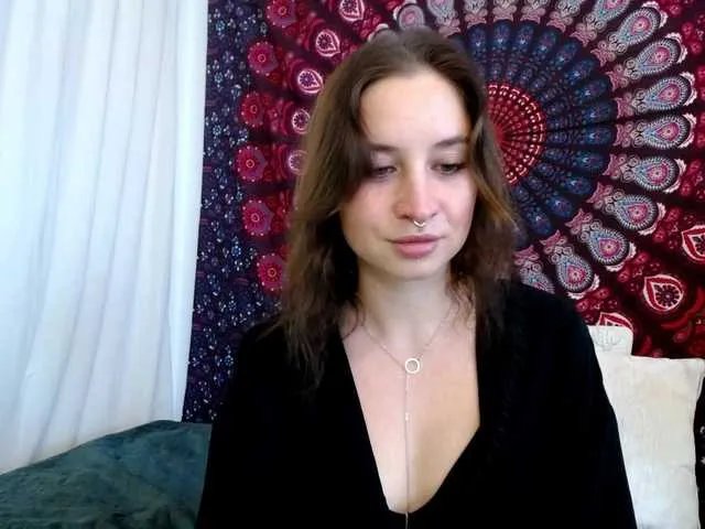 AdalynGlow on BongaCams 
