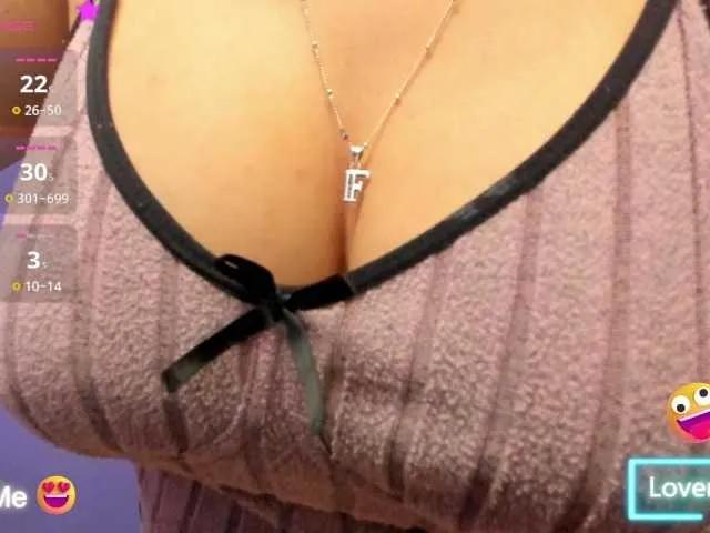 Freechat AdriannaLyly on BongaCams