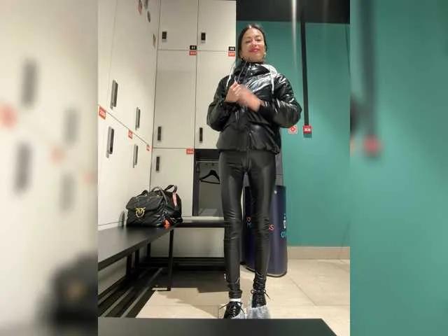 Offline AdrienneBourget on BongaCams