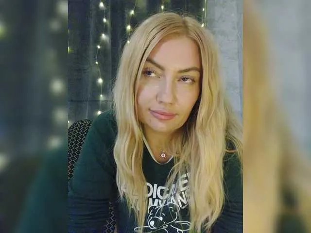 Offline AlenaFeya on BongaCams