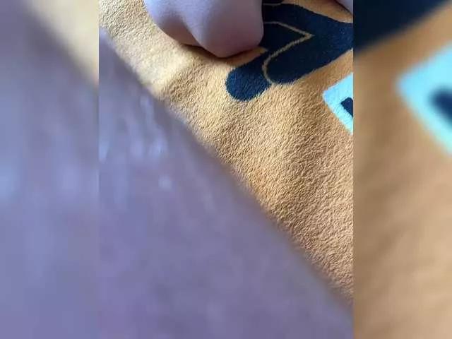 Offline Alexxxs2704 on BongaCams