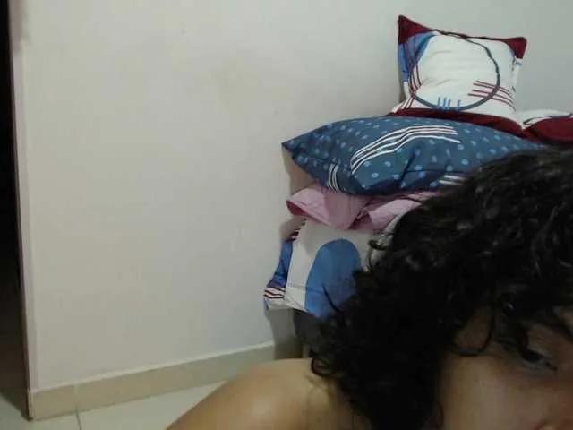 AlinaWoolf on BongaCams