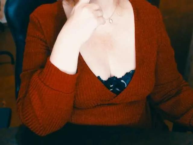 Offline Alisa1917 on BongaCams