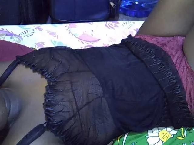 alora-skylar on BongaCams