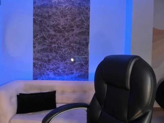 BongaCams AmberFarrell is Freechat AmberFarrell — I love it when they support me, that means they like my show and get horny with my body, talk dirty to me and at the same time with affection, both things make me very horny