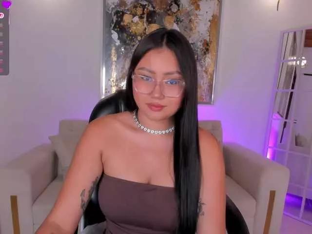 Freechat AmberLewis on BongaCams