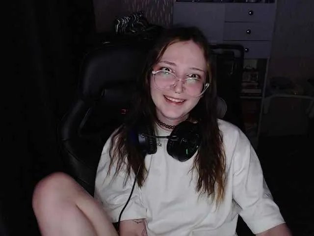 Offline AmeliaMeow on BongaCams