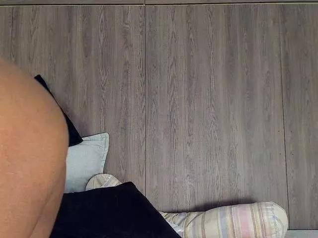 Offline Anaisbeily on BongaCams