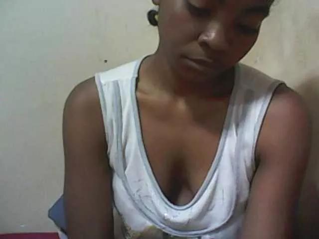 Offline Angelinah75 on BongaCams