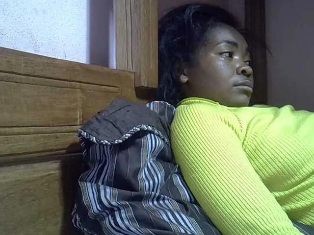 Offline Angelinah75 on BongaCams